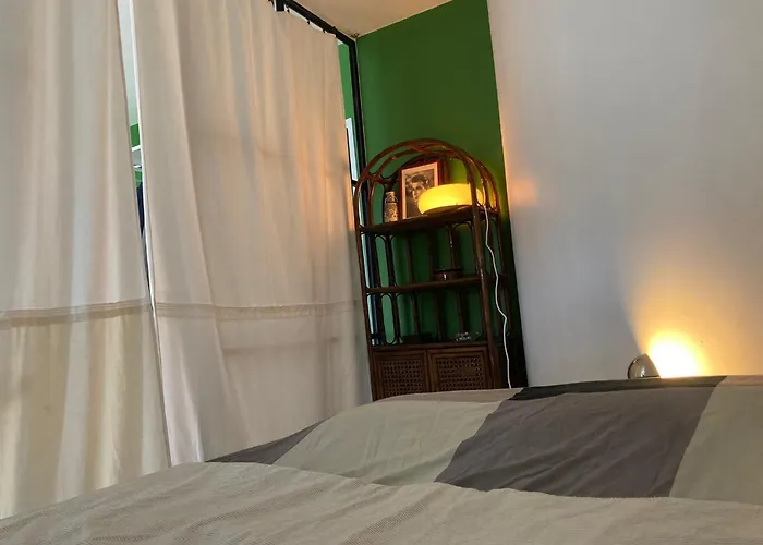 Quietude Au Village Jourdain Apartment Paris