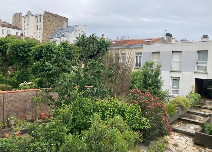 Quietude Au Village Jourdain Apartment Paris